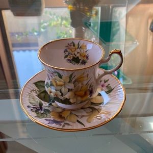 Queen’s Tea cup & dish